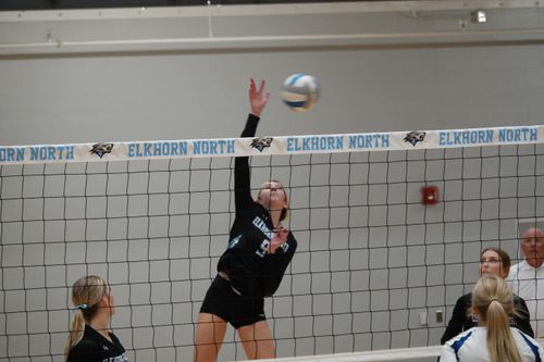 Team effort leads to three-set victory for Wolves over Bennington