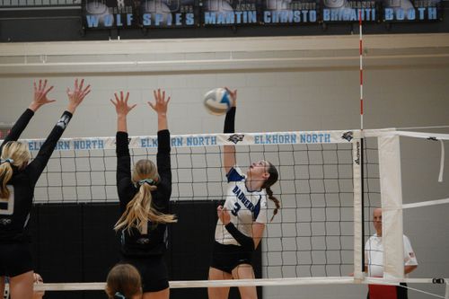 Team effort leads to three-set victory for Wolves over Bennington