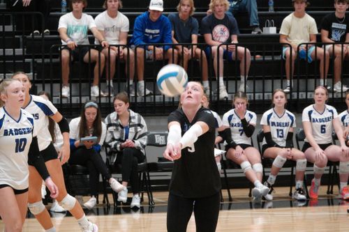 Team effort leads to three-set victory for Wolves over Bennington