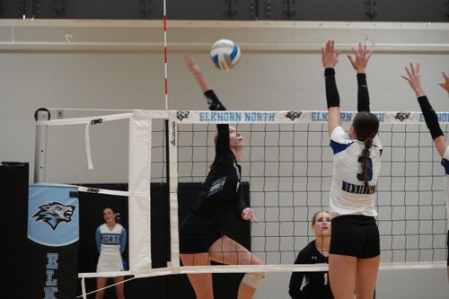 Team effort leads to three-set victory for Wolves over Bennington