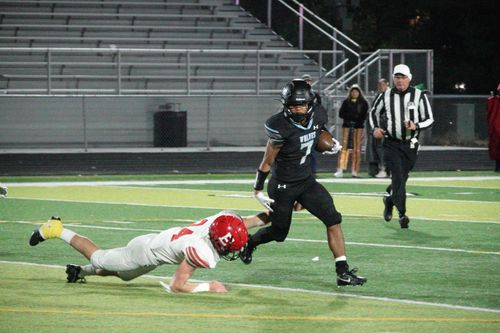 Wolves surge past rival Antlers to advance