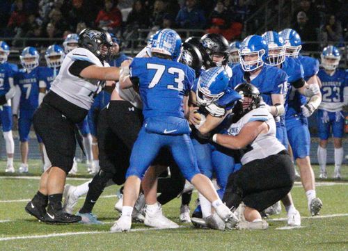 Badgers book third-straight trip to Lincoln with win over Wolves