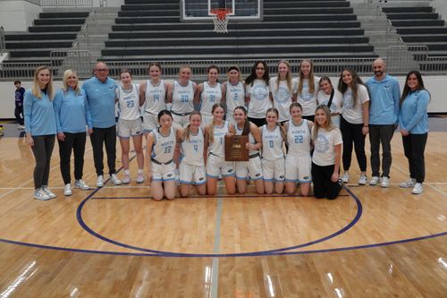 Prince's historic game leads Wolves to third-straight EMC crown