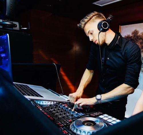 USA's #1 Sax and DJ Agency