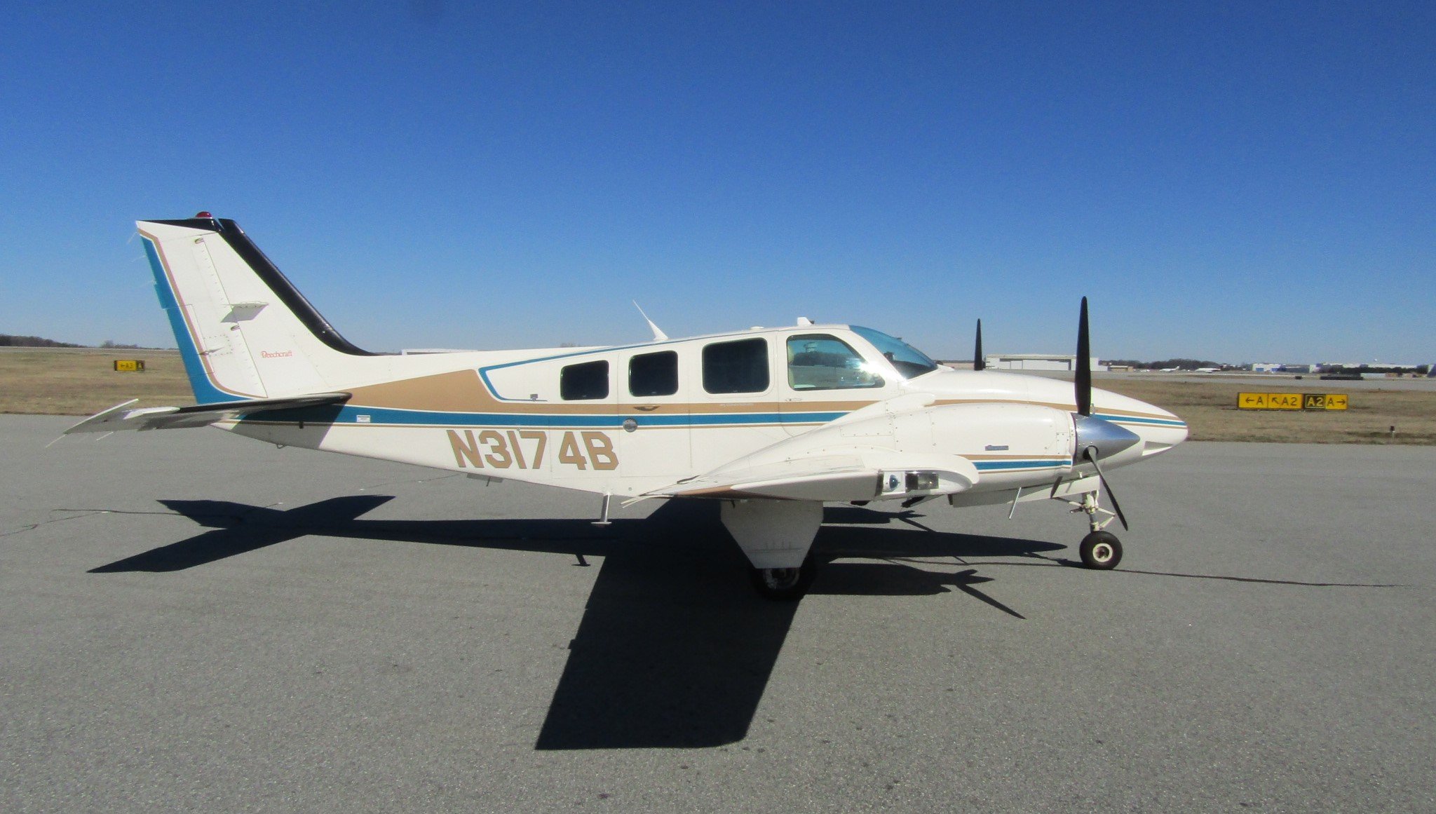 Baronページ N3174B 1994 Beechcraft Baron 58 for Sale | Carolina Aircraft