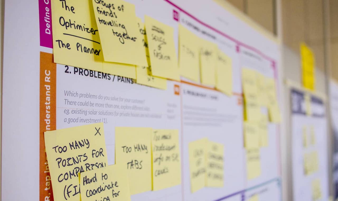 A vállalati digitalizáció dilemmái: agilis, waterfall, vagy a hibrid megoldást válassz céged szoftverfejlesztési projektjéhez?