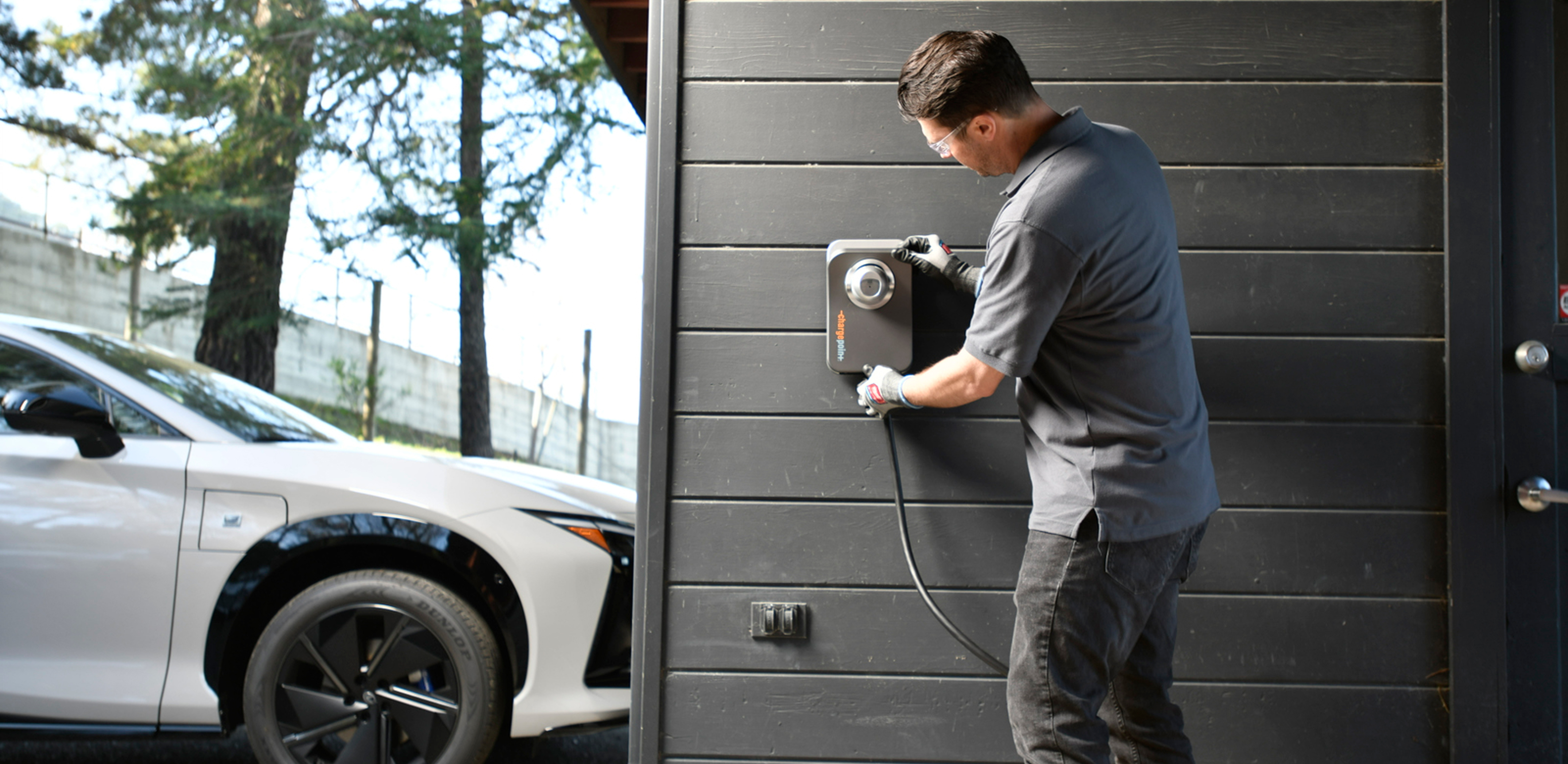 How much does it cost to install a Level 2 EV charger at home?