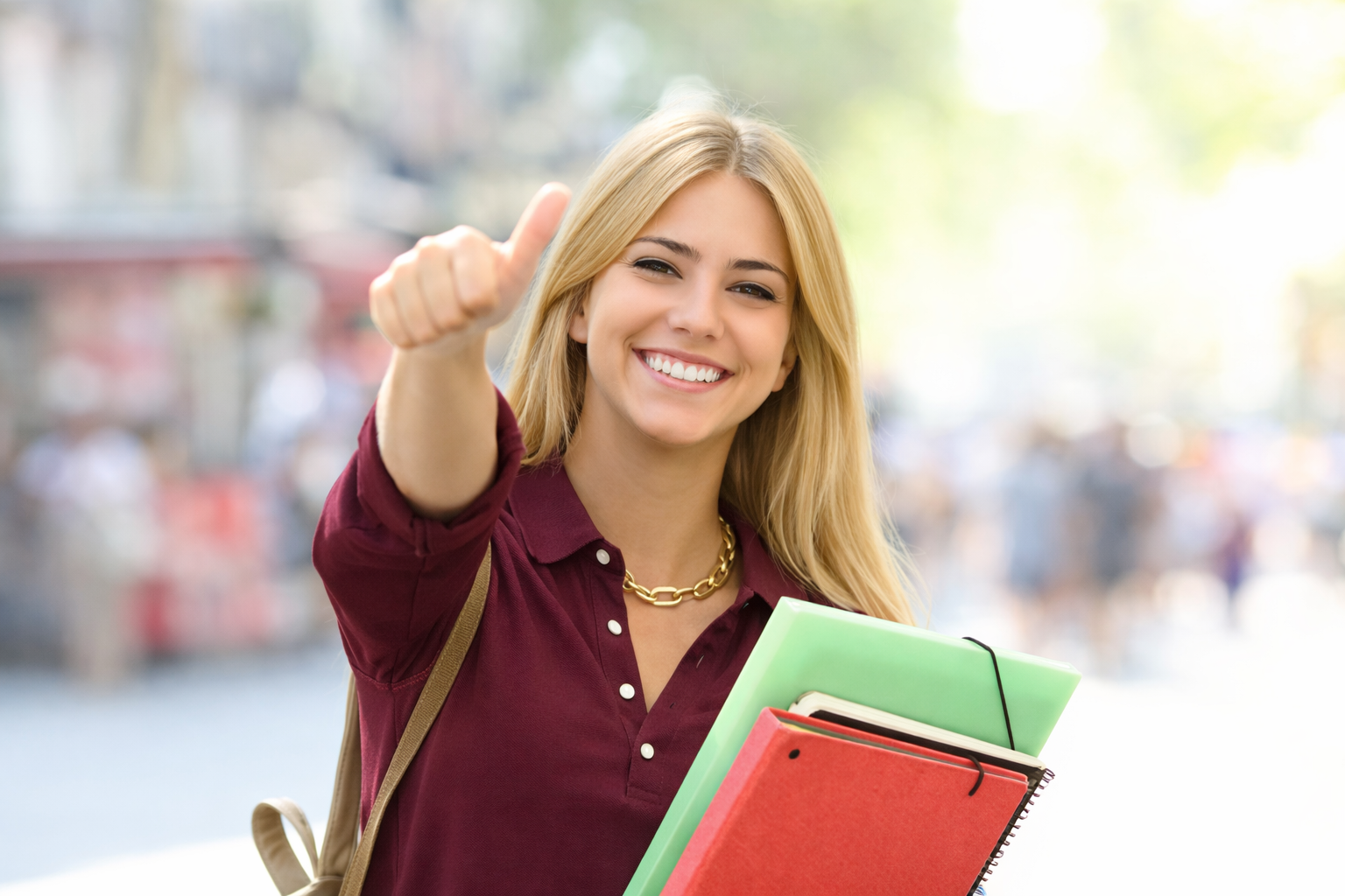 Etudiante qui est contente