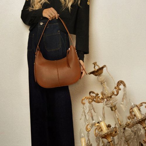 Amelie Camel