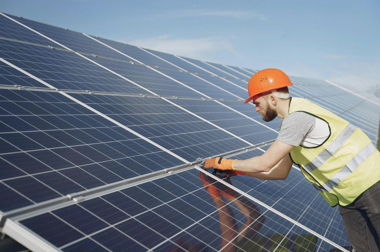 Solar panels installed on Ontario residential rooftop by Solr Solvr under clear blue sky