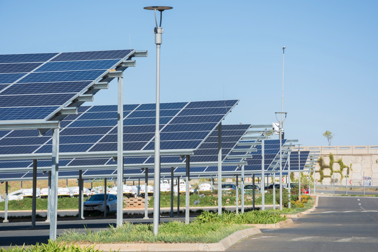 Solar panels installed on Ontario residential rooftop by Solr Solvr under clear blue sky