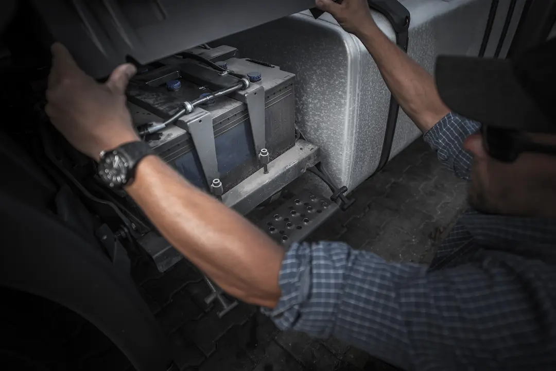 Battery Failures in Fleet Vehicles: Testing, Replacement Timing, and Parasitic Drain Checks