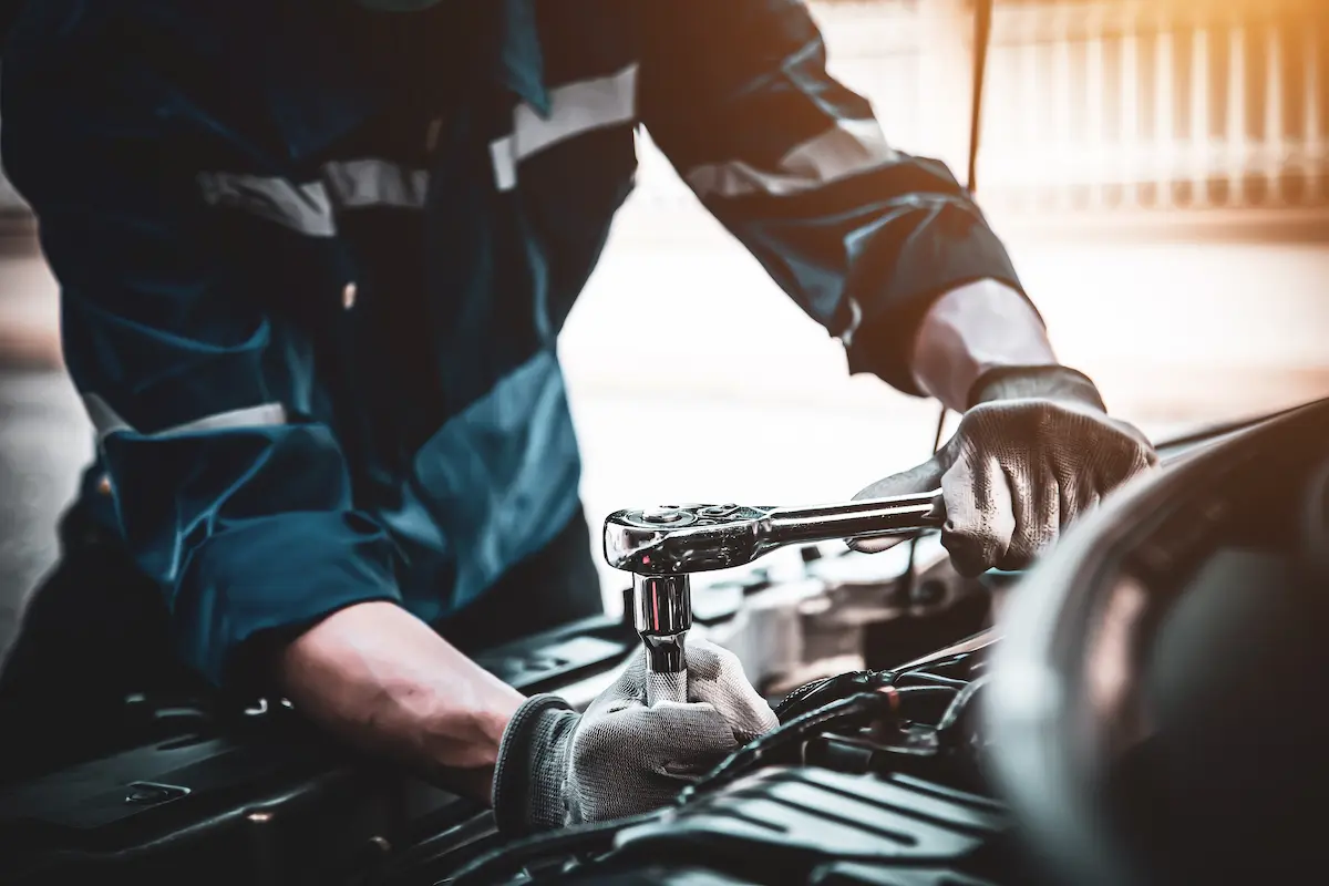 Will Outside Maintenance Void Your Truck's OEM Warranty? What Fleets Actually Need to Document