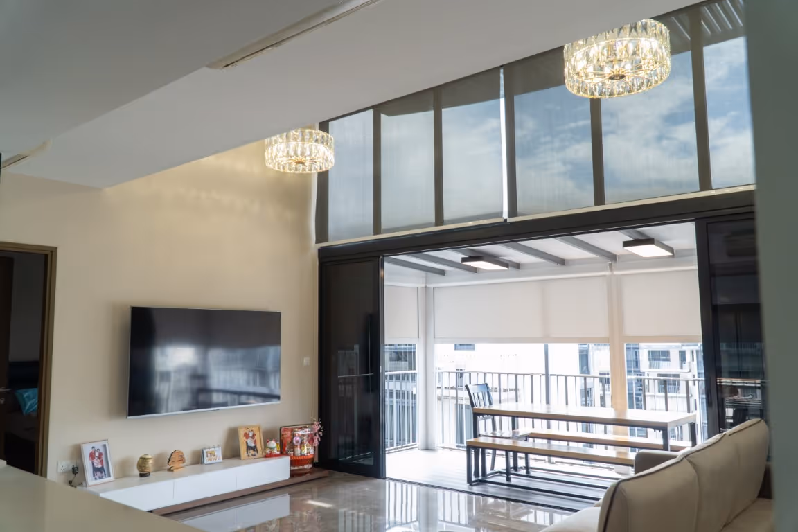 the-wooden-platform-condo-penthouse-balcony