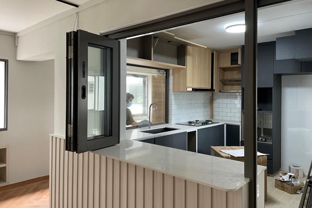 Completing carpentry and built-in cabinets for a HDB Resale by Agcdesign