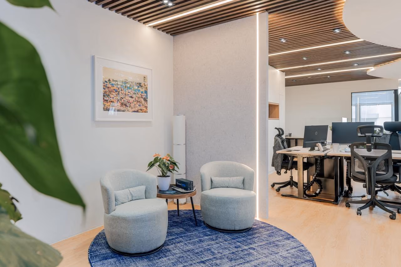 Office renovation by Zenith Arc