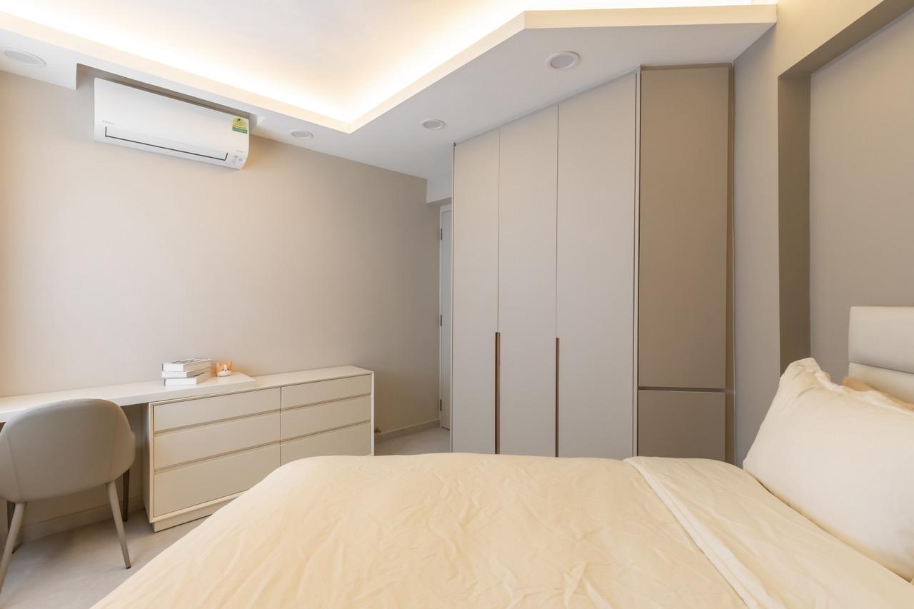 Bedroom renovation by Yang's Inspiration Design: https://www.homematch.sg/interior-designers-contractors/yangs-inspiration-design-c133