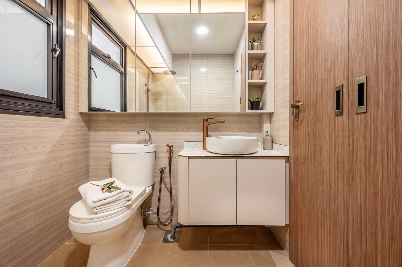 Bathroom renovation by Vitas Design: https://www.homematch.sg/interior-designers-contractors/vitas-design-c129