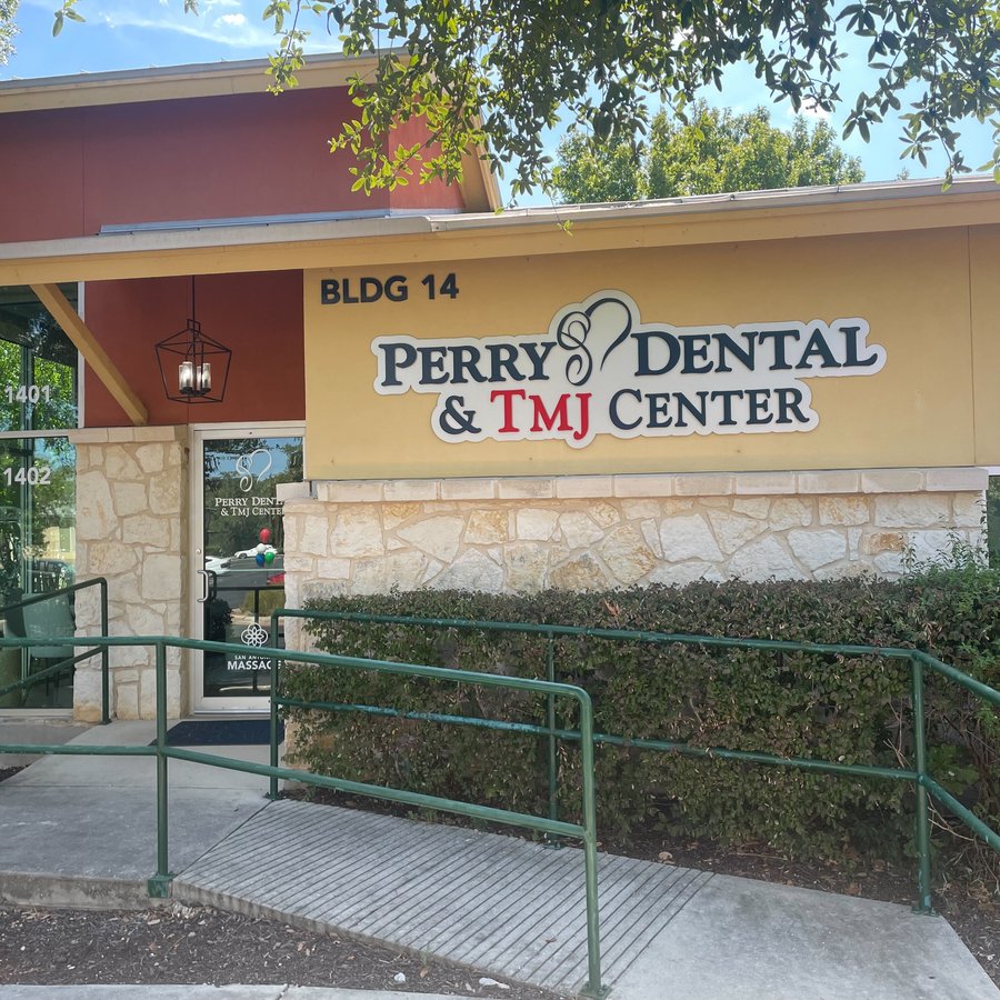 Perry Dental & TMJ Center storefront in San Antonio, TX, supported by Darkhorse Tech dental IT