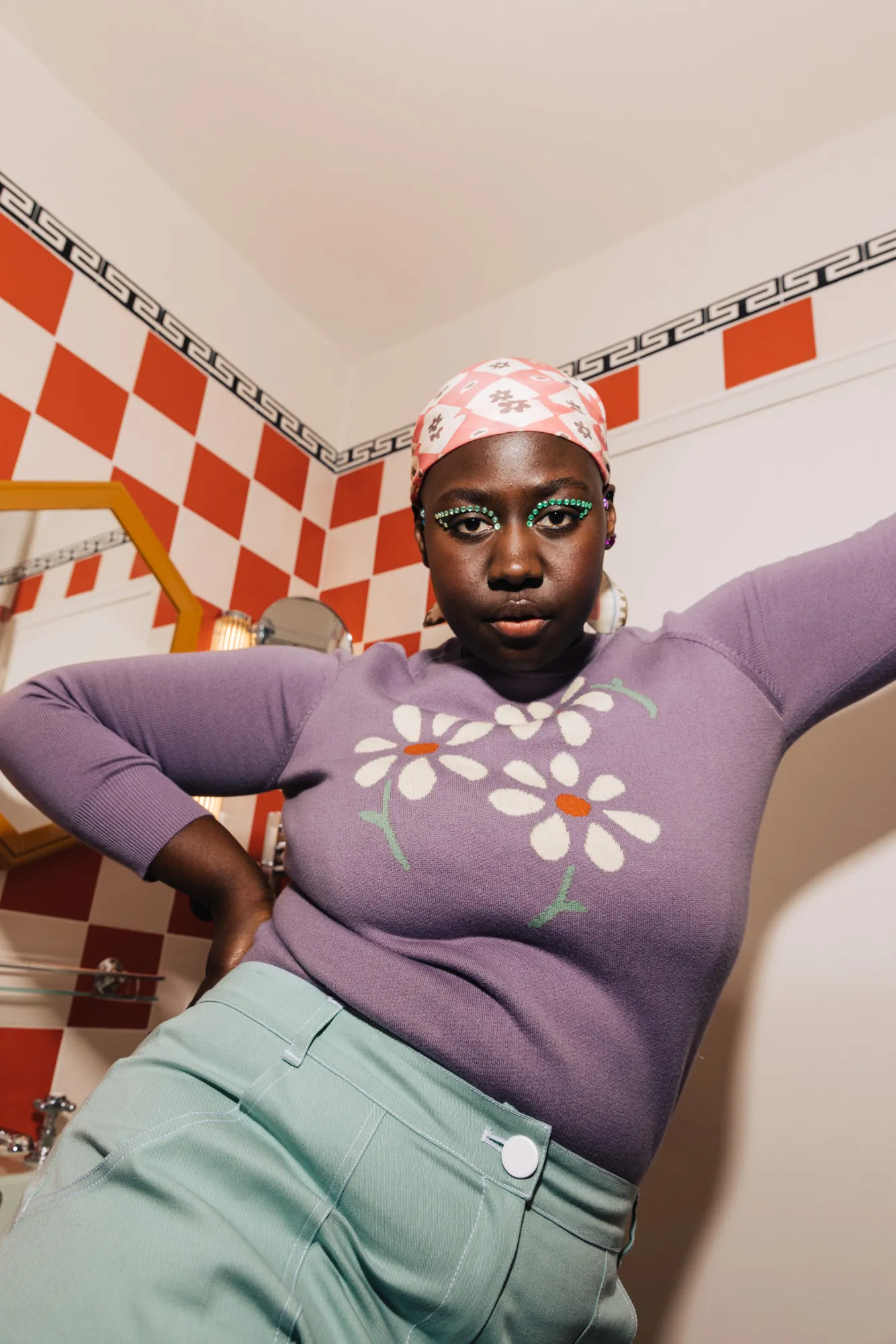 Outfit Make my Lemonade dans chambre d'hotel