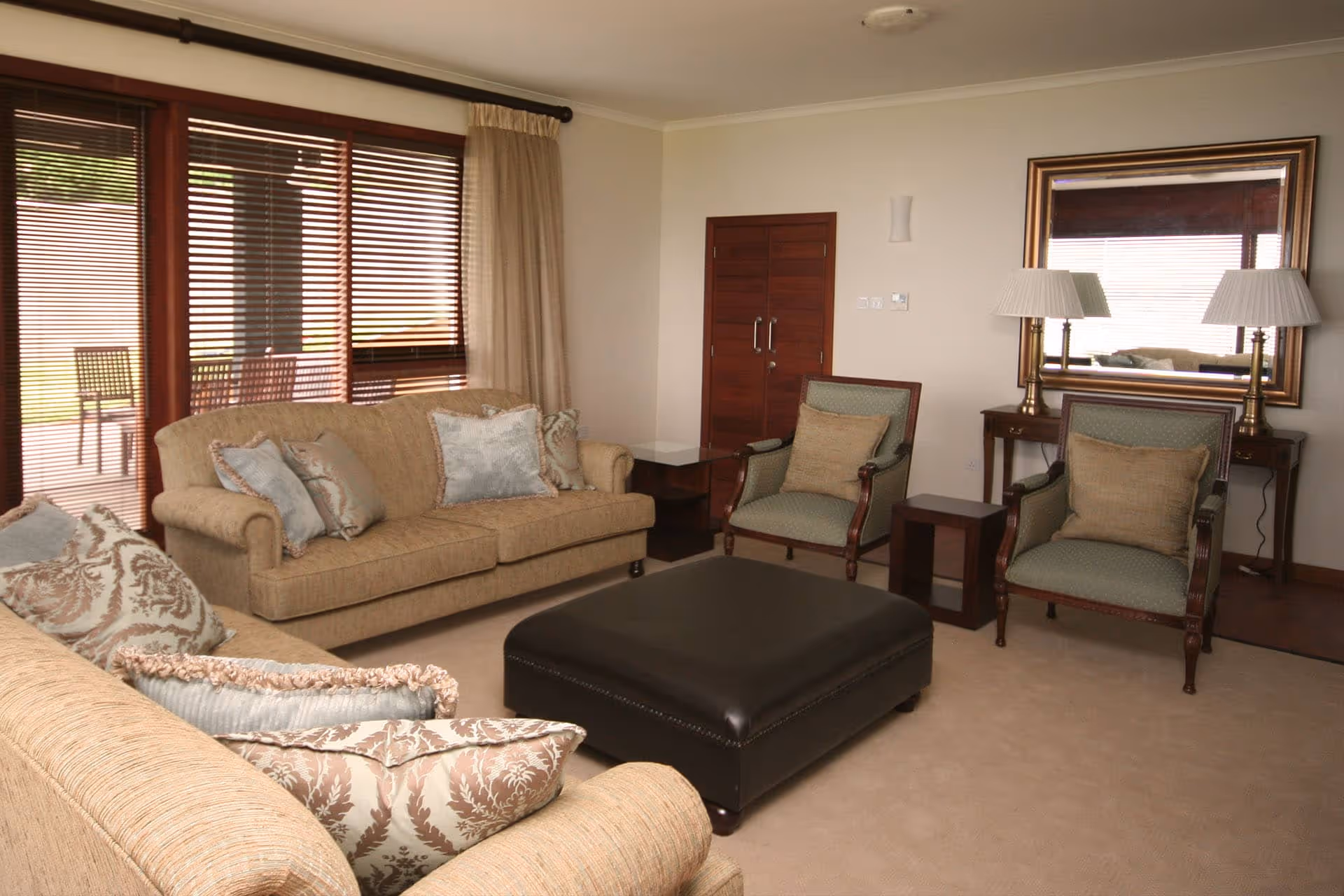 Private Residence 2 Livingroom