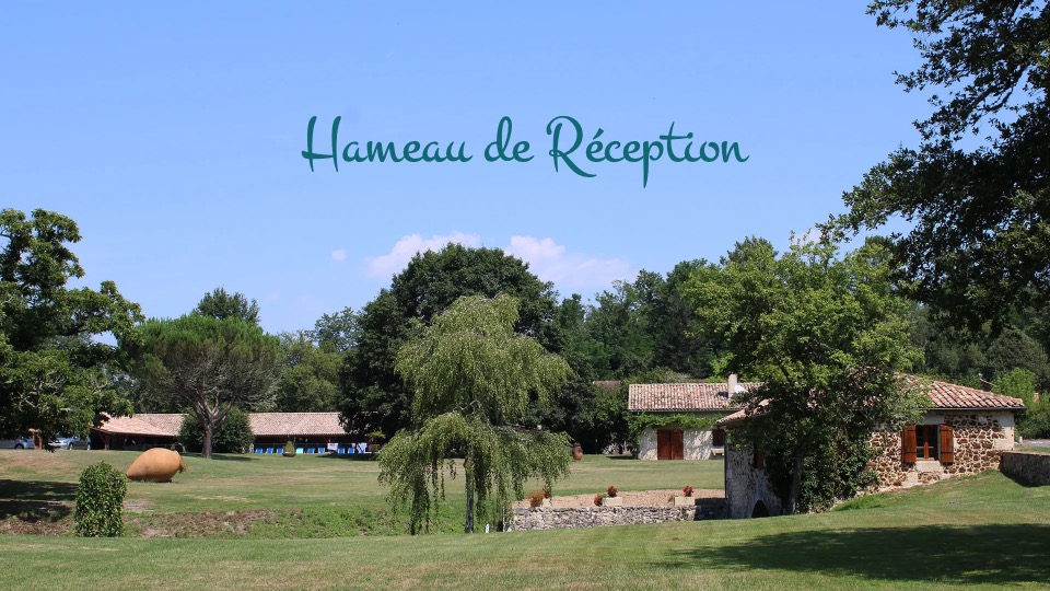 Grand terrain Airial des Monges Gîte de groupe en Gironde