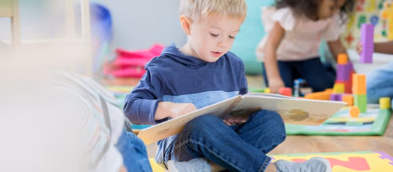 5-ways-reading-picture-books-together-becomes-a-family-tradition