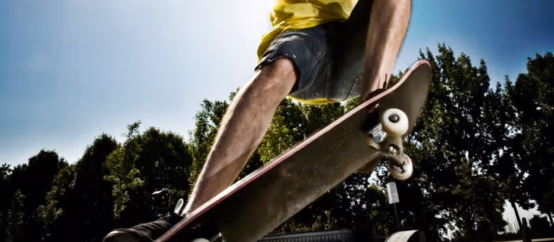 the-adult-skateboarders-guide-5-simple-ways-to-get-started-and-stay-safe