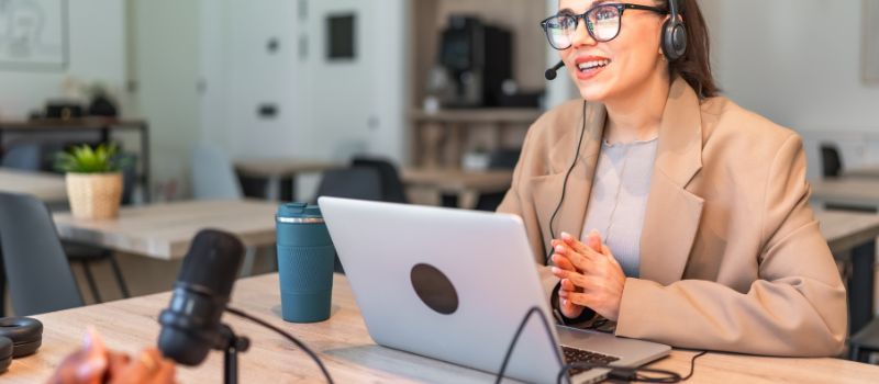 5-reasons-why-you-need-to-start-podcasting-as-a-small-business-owner
