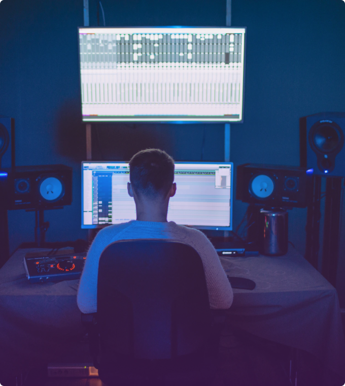 small woman's figure is speaking through the microphone to the smartphone