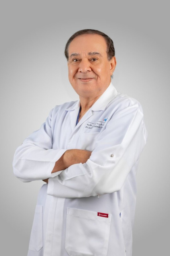 د. عادل متولي