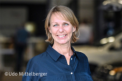 Portrait einer lächelnden Frau
