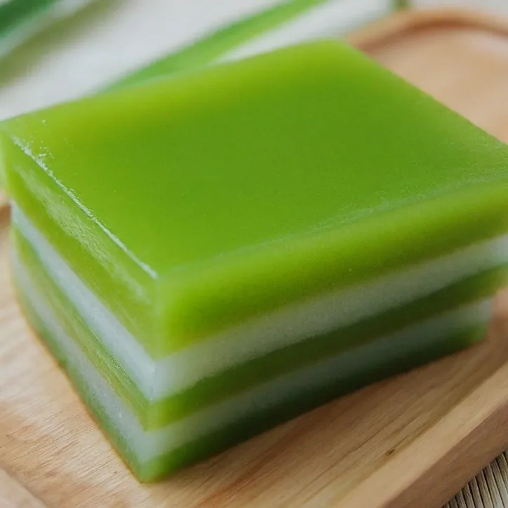 Prepare the flour mixture : Sift together the tapioca starch, Modified Tapioca Starch, and rice flour into a bowl. Add the sugar and mix well. Set aside.