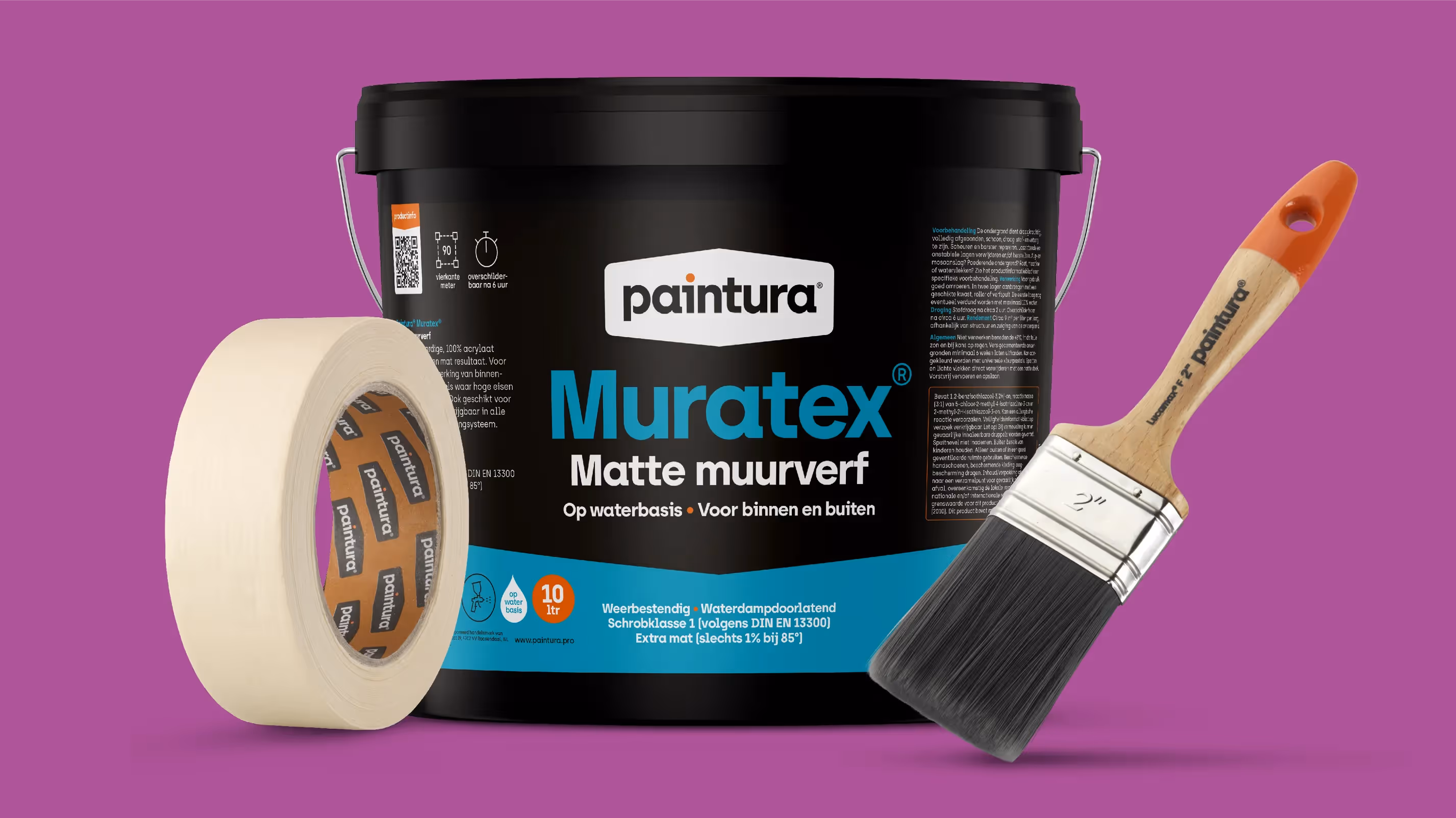 Paintura® Muratex Matte muurverf in een zwarte 10 liter emmer, met aan de linkerkant schildertape en een brede blokkwast.