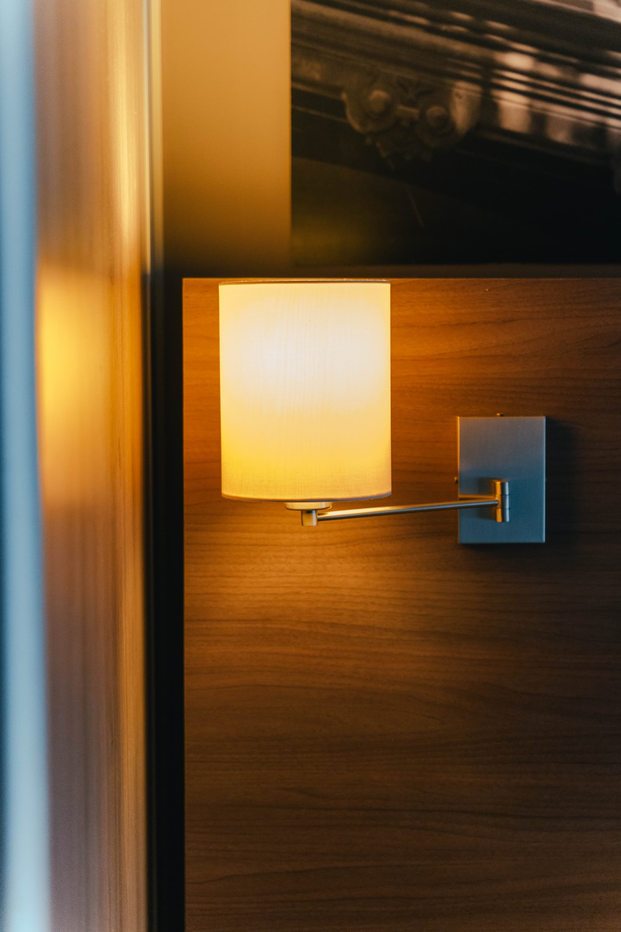 Lampe veilleuse lit Le City Lofthotel 3 étoiles Saint-Etienne