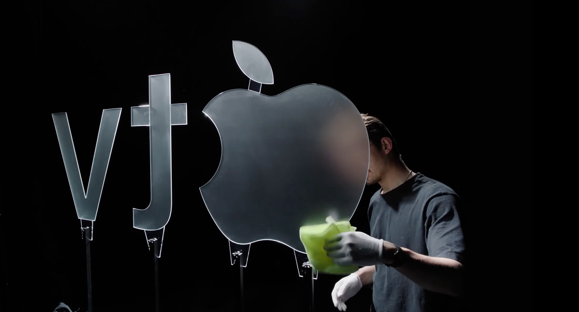 Apple creating intro for Apple TV+ analogue way