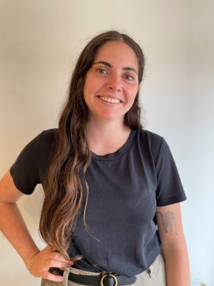 Émilie, masseuse animalier, propose des soins bien-être pour vos animaux sur Bordeaux, en GIronde et dans les départements voisins | EMEA Massage