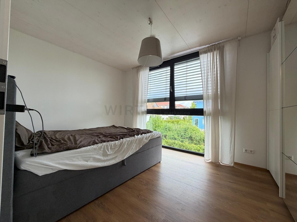 Schlafzimmer 1