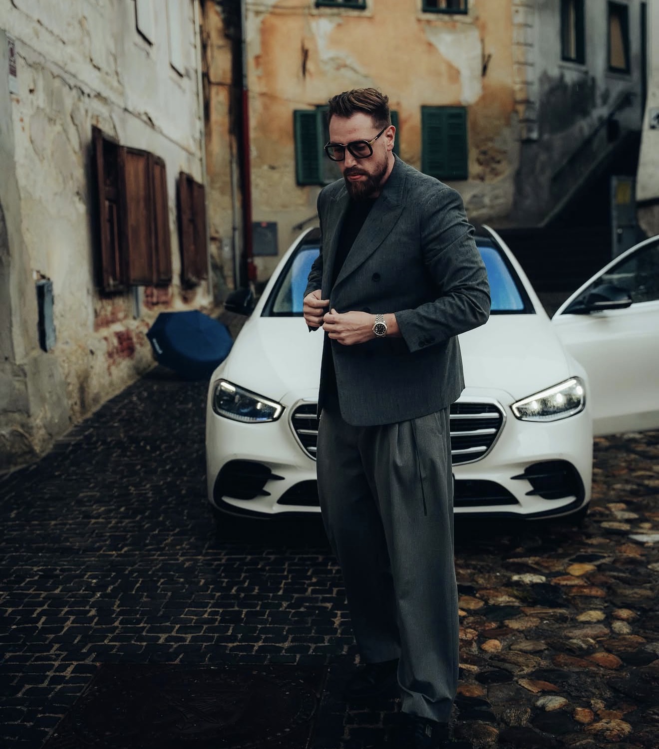 Sorin Cristea alături de Mercedes-Benz S-Class