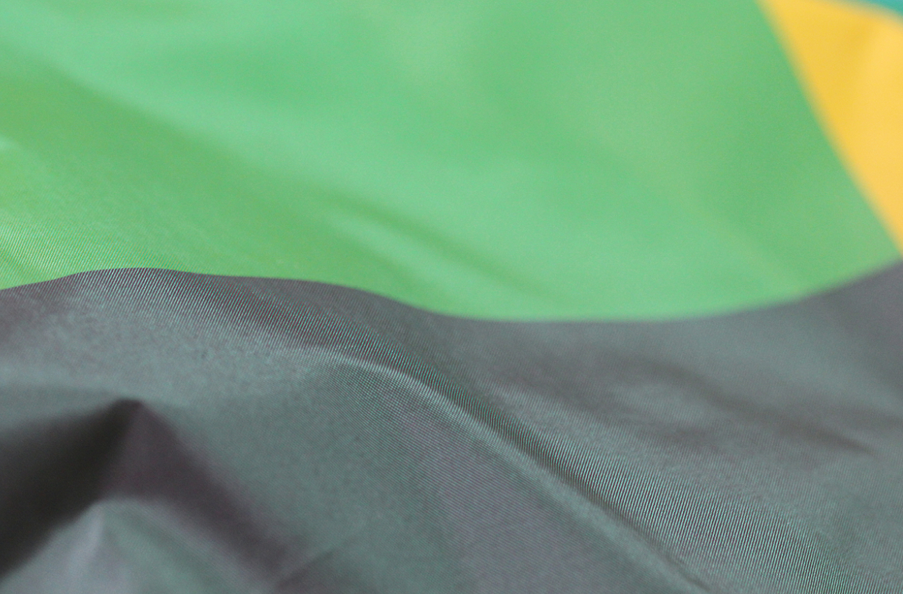 Close-up of Amphicolor™ woven fabric where coloured warp and weft yarns interact to create optical colour mixing