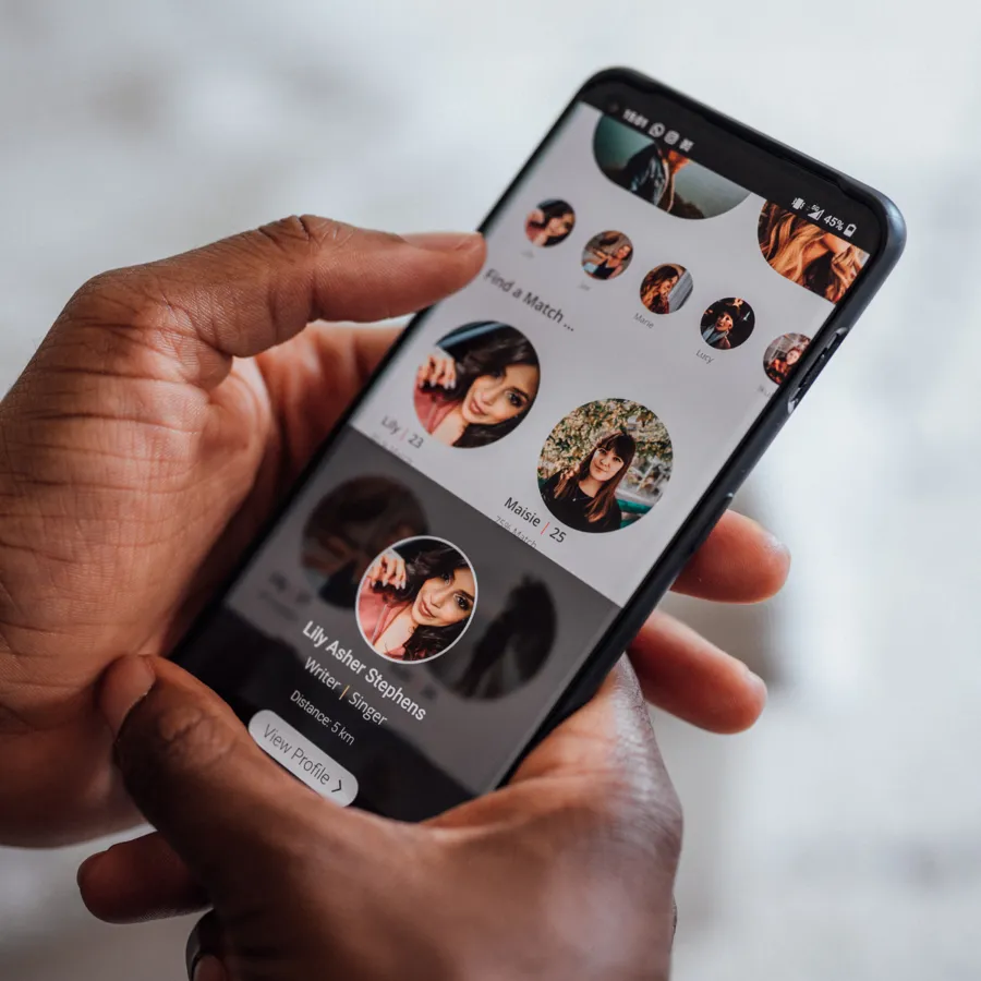 Écran d'une application de rencontre