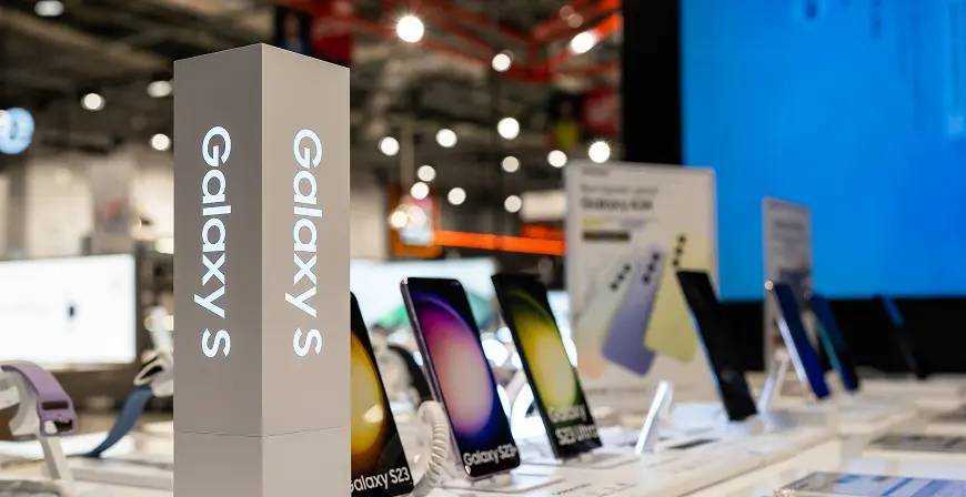 a close up of a samsung cell phone