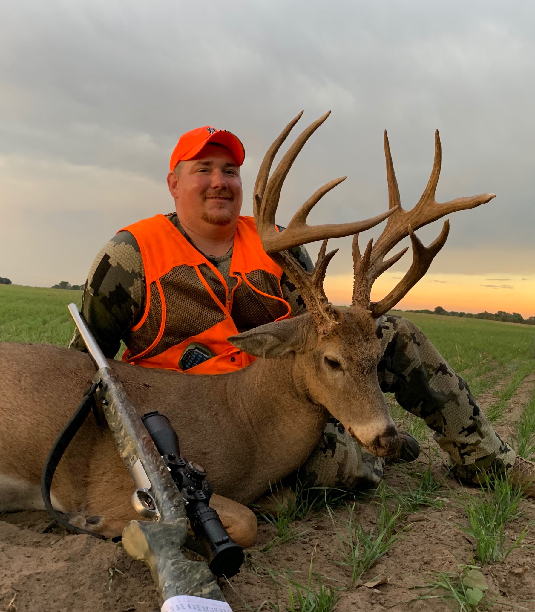 Trophy Kansas whitetail at K&K Outfitters