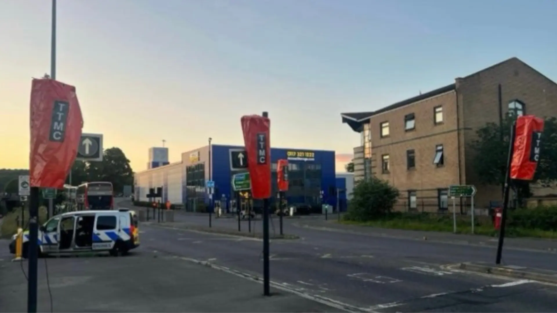Stadia Concert Traffic Management: Sub-2-Minute Signal Bagging at a Live Level Crossing