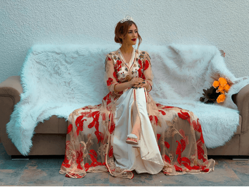 Le Caftan Marocain : un symbole de tradition, de création et de rayonnement mondial