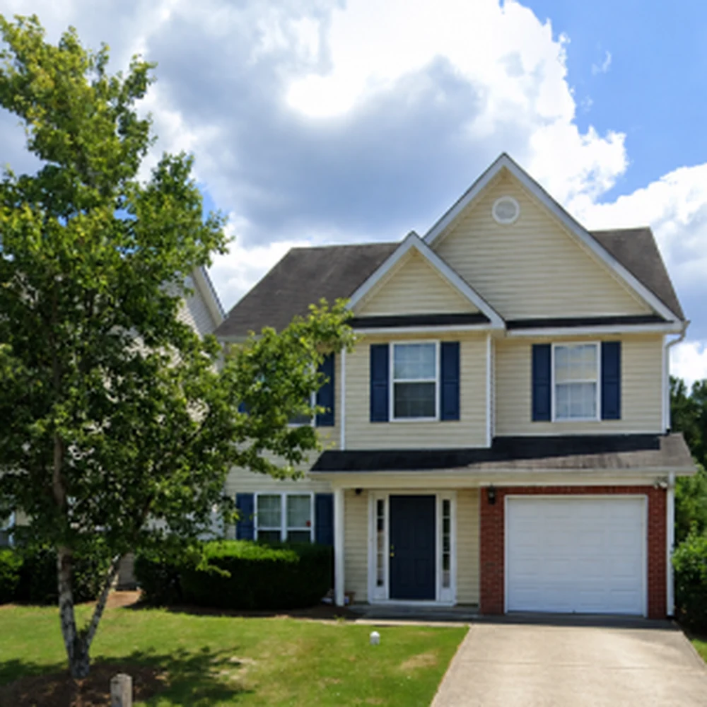 Exterior view of 6404 Walnut Way single-family home in Union City, Georgia