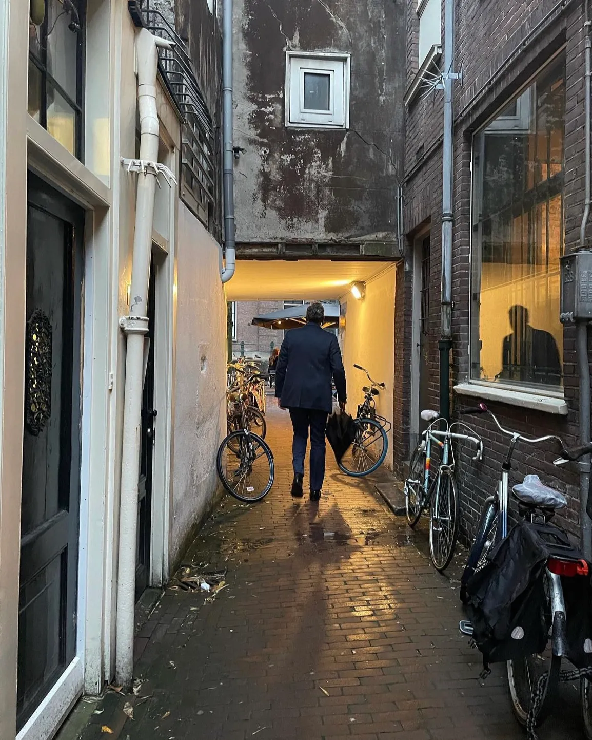 tom in the streets of amsterdam
