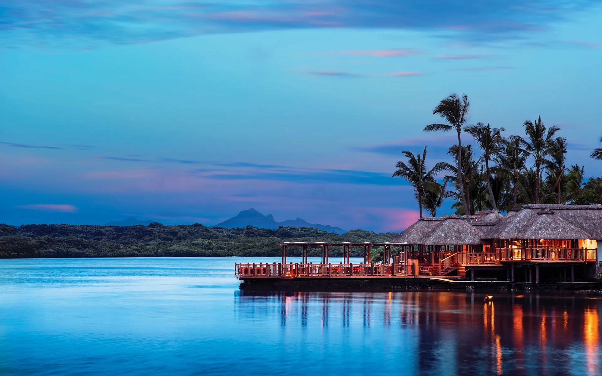 Tapasake - The restaurants on stilts