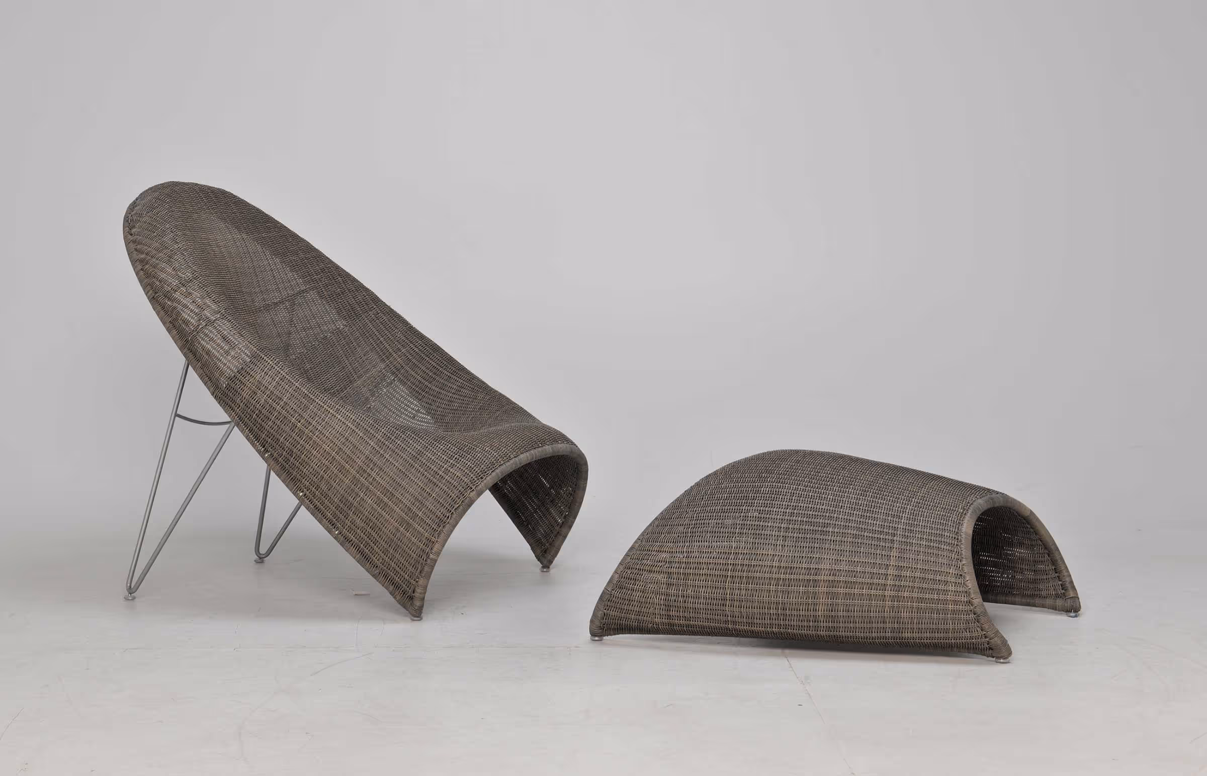 JANUS et Cie: Fibonacci Lounge Chair Collection