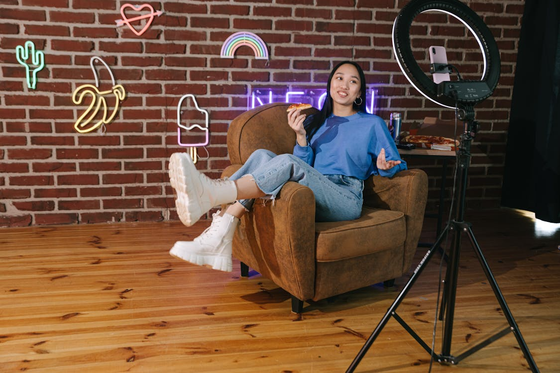 Advocates and influencers are helping new customer acquisition